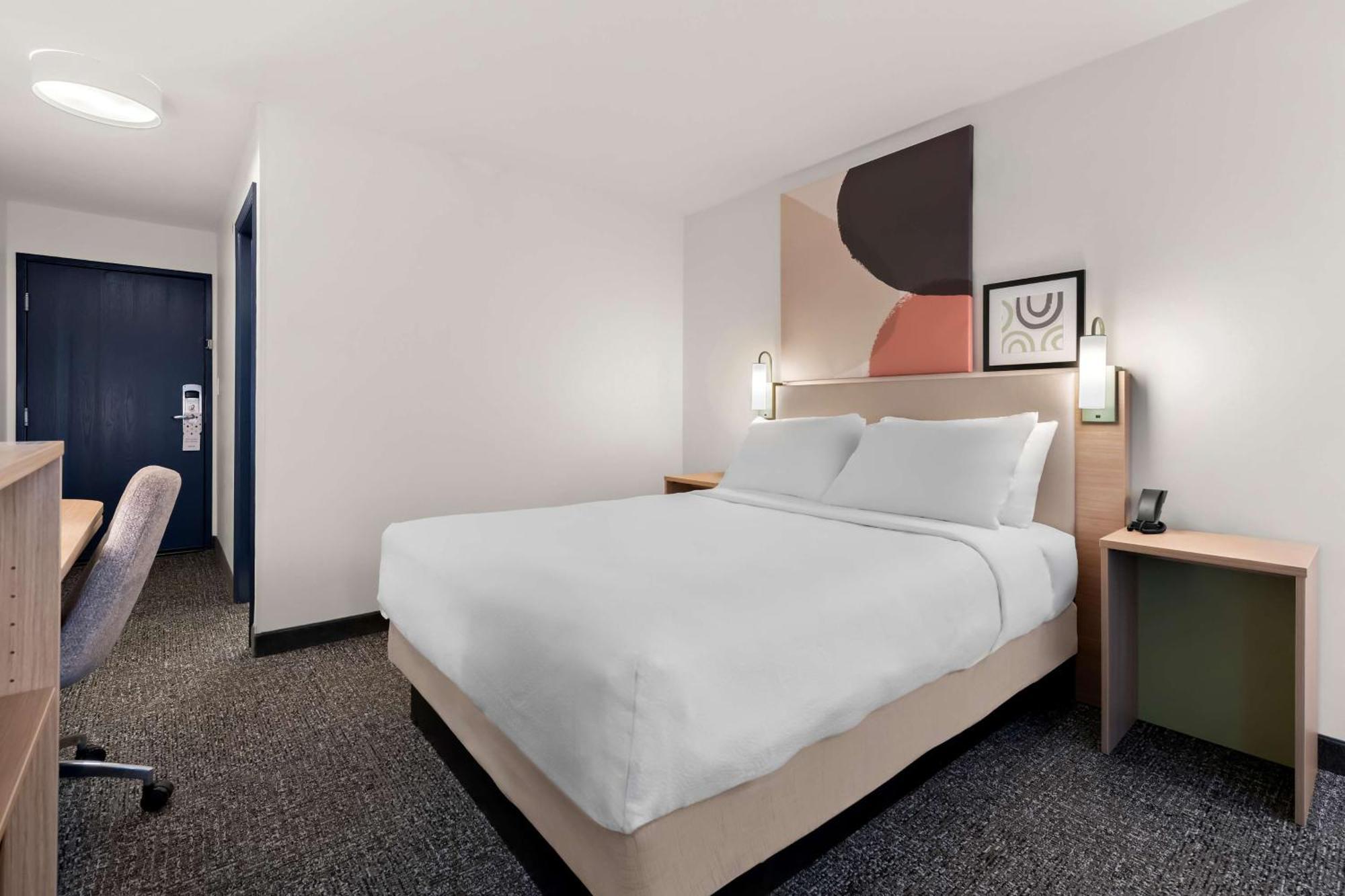 Spark By Hilton Norfolk Eksteriør bilde