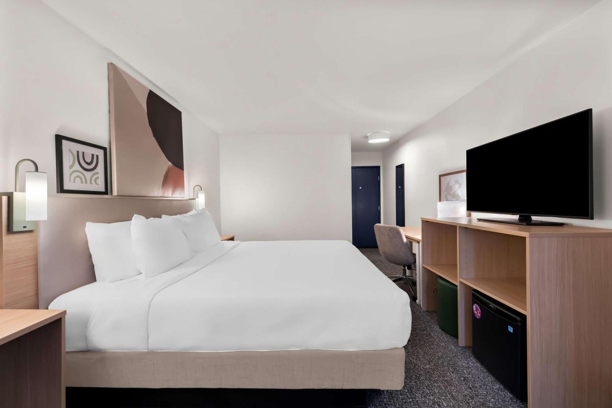 Spark By Hilton Norfolk Eksteriør bilde