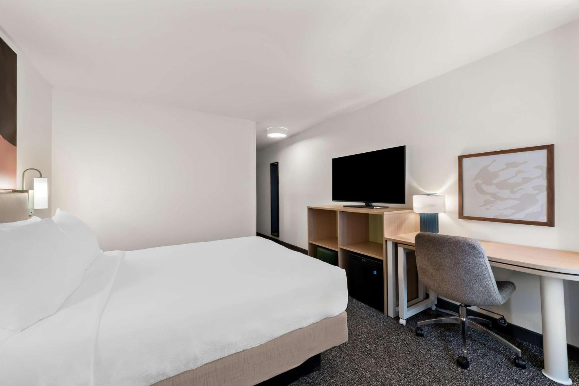 Spark By Hilton Norfolk Eksteriør bilde