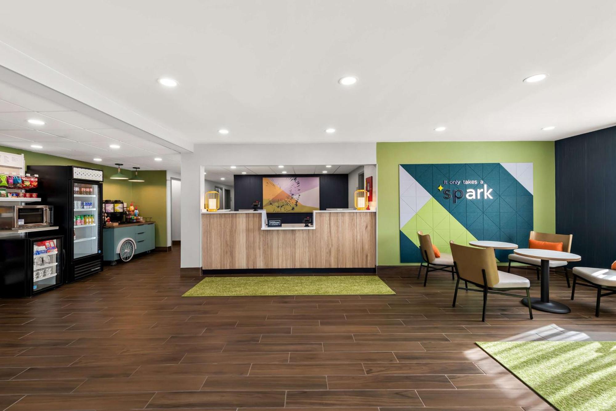 Spark By Hilton Norfolk Eksteriør bilde