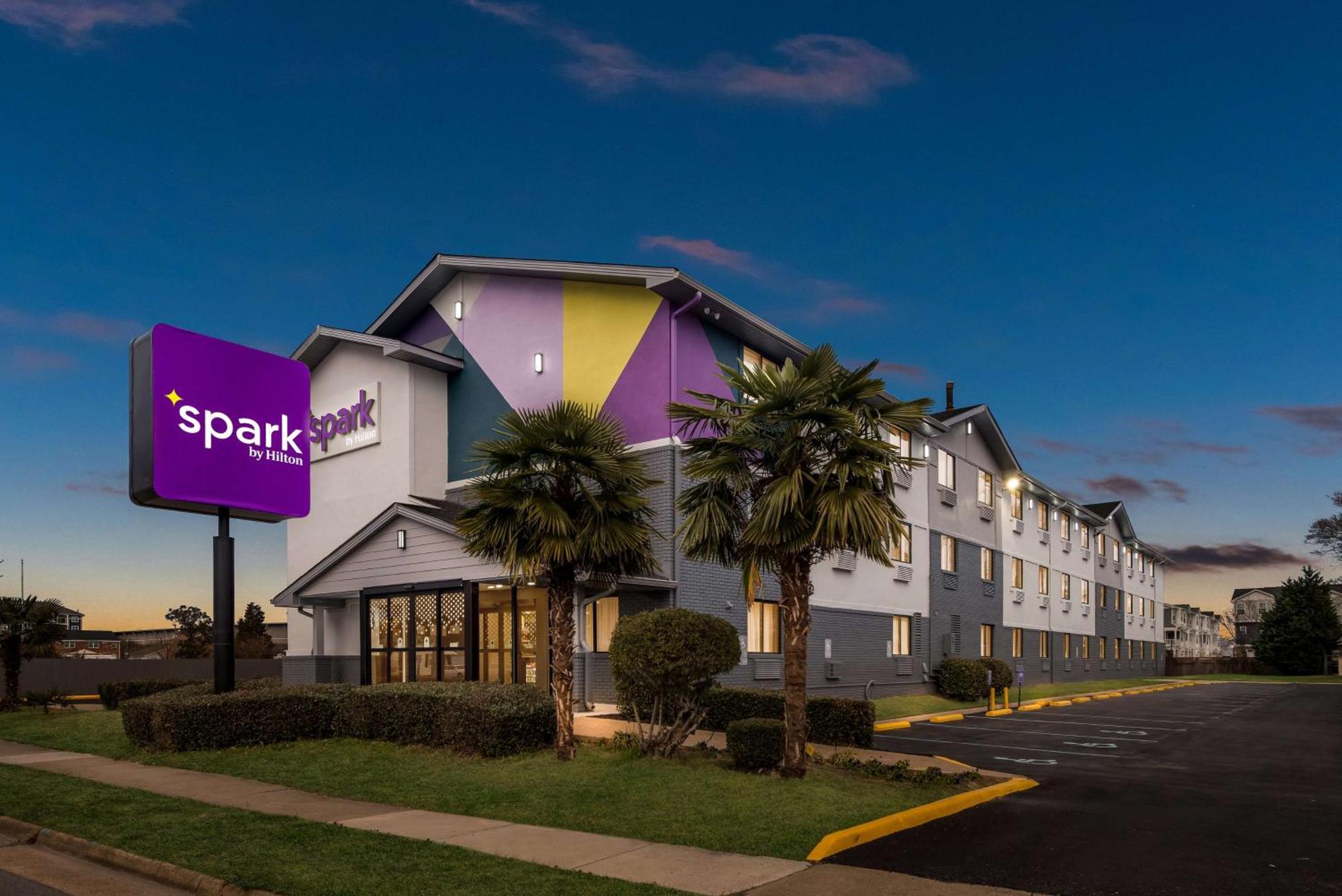 Spark By Hilton Norfolk Eksteriør bilde