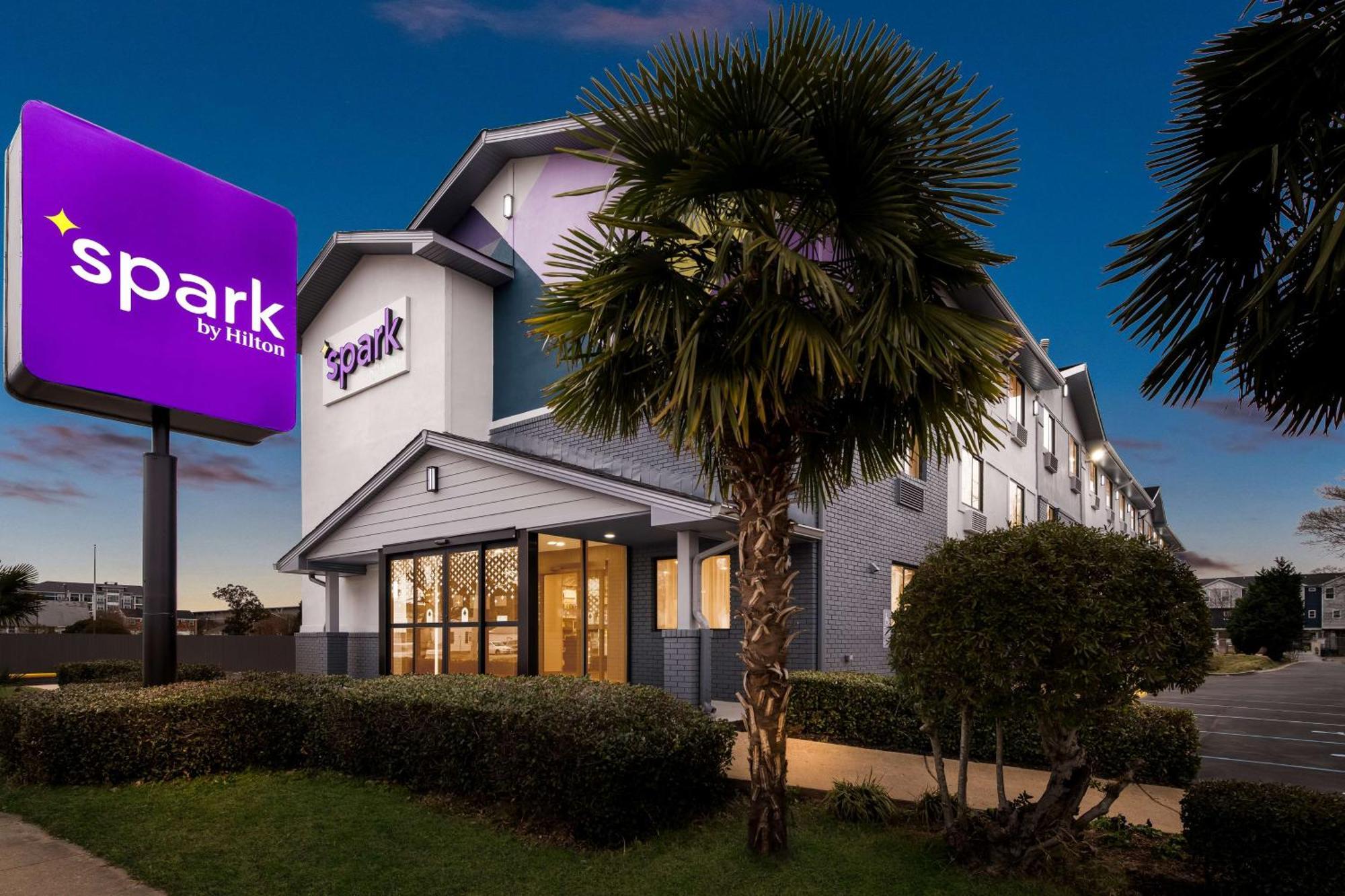 Spark By Hilton Norfolk Eksteriør bilde